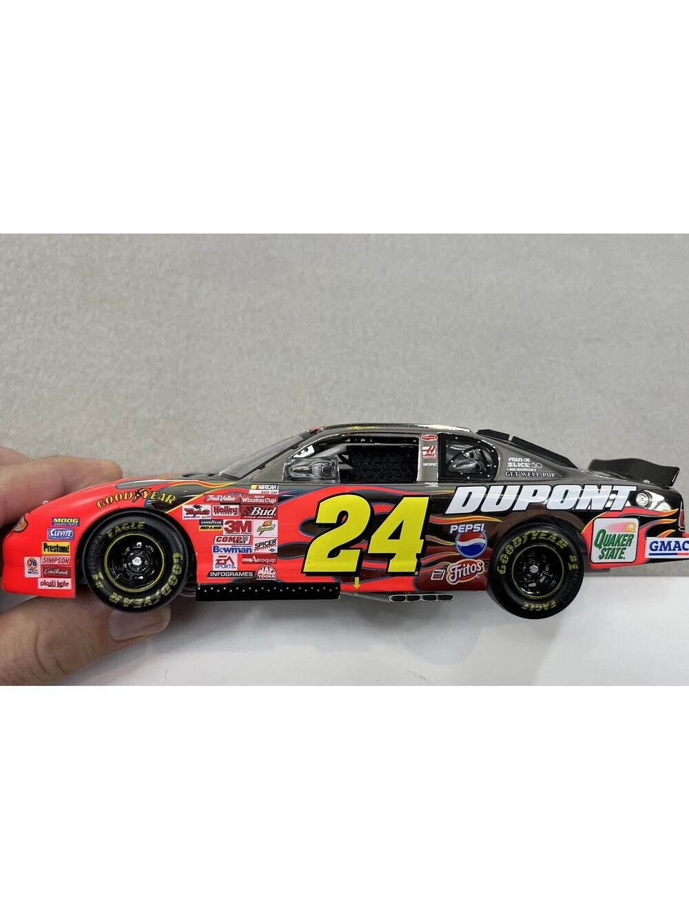 Jeff Gordon #24 DuPont HMS 100th Victory Platinum 2001 Action Elite 1/24th NIB